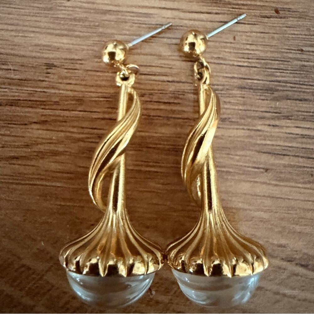 Trifari signed vintage Gold-Tone Twisted Drop Earrings with Clear Glass Drops